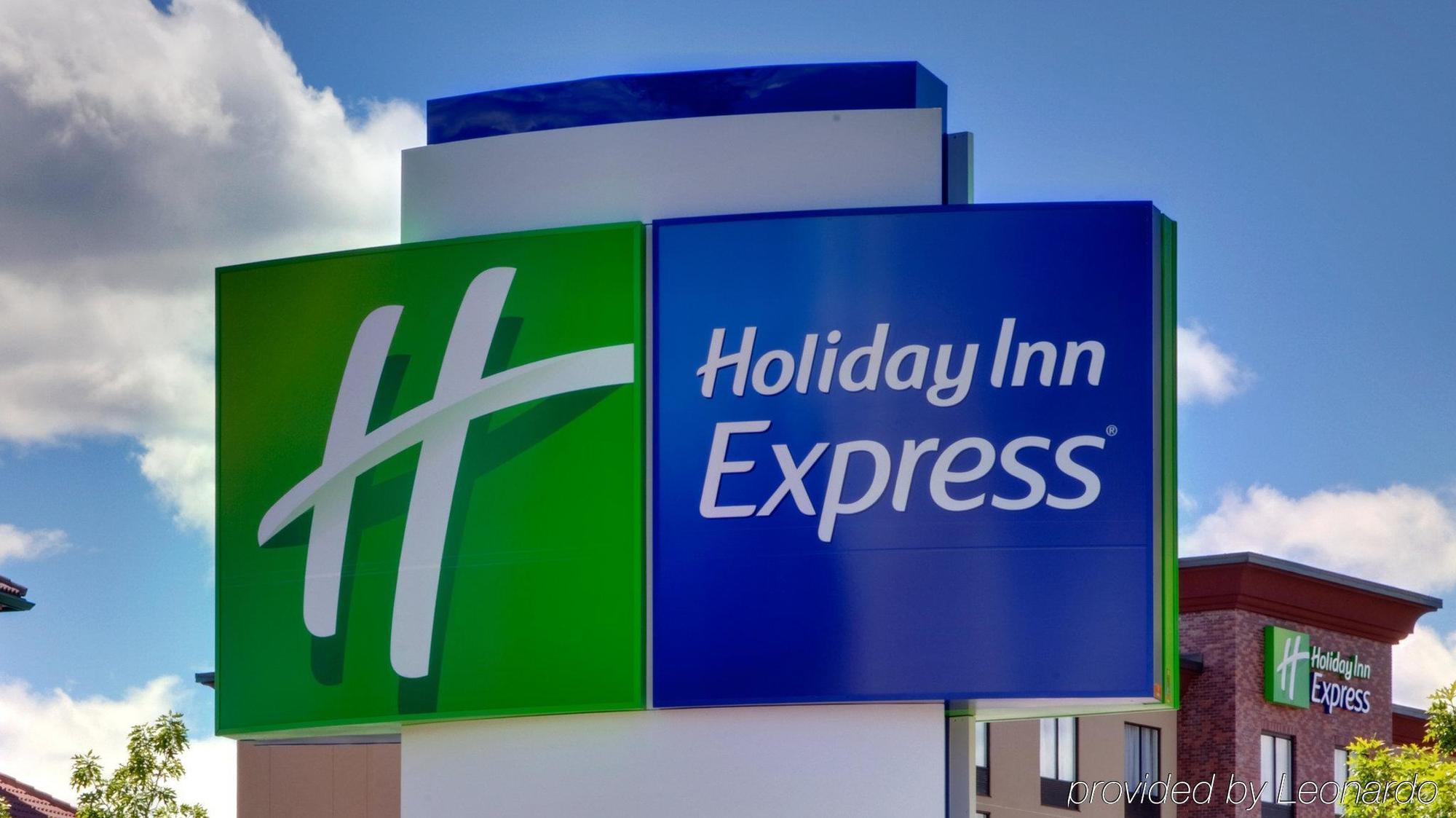 Holiday Inn Express & Suites Halifax - Bedford, An Ihg Hotel Exterior photo